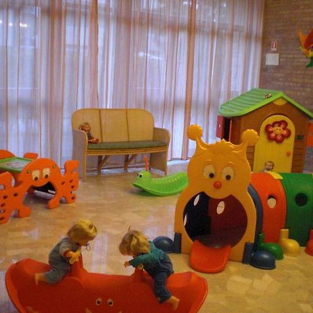 Hotel Hiki 3 Superior Бибионе Екстериор снимка