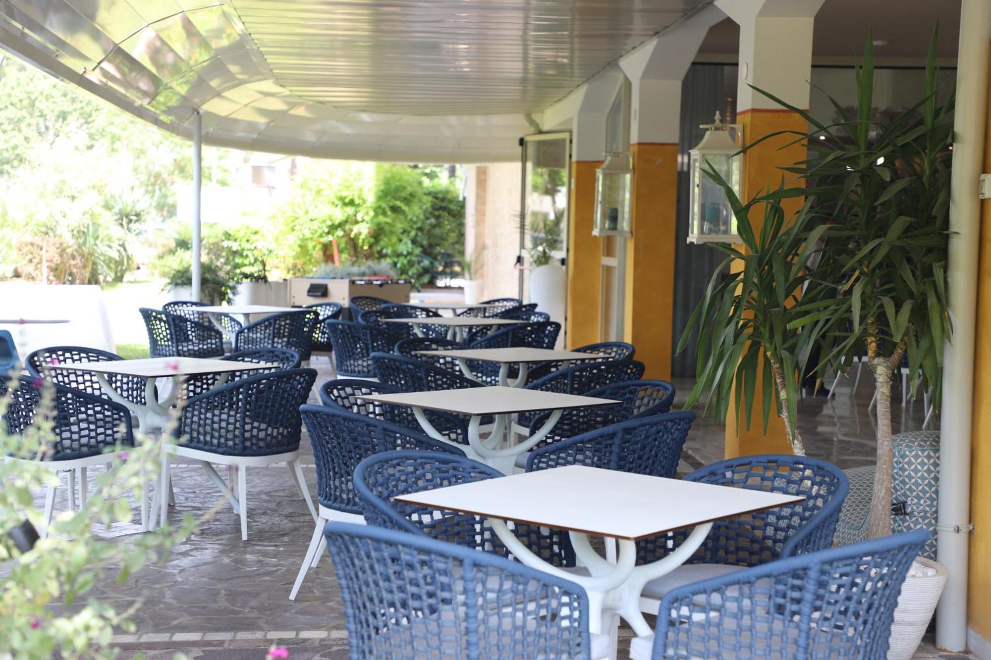 Hotel Hiki 3 Superior Бибионе Екстериор снимка