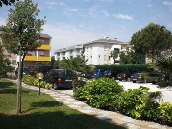 Hotel Hiki 3 Superior Бибионе Екстериор снимка
