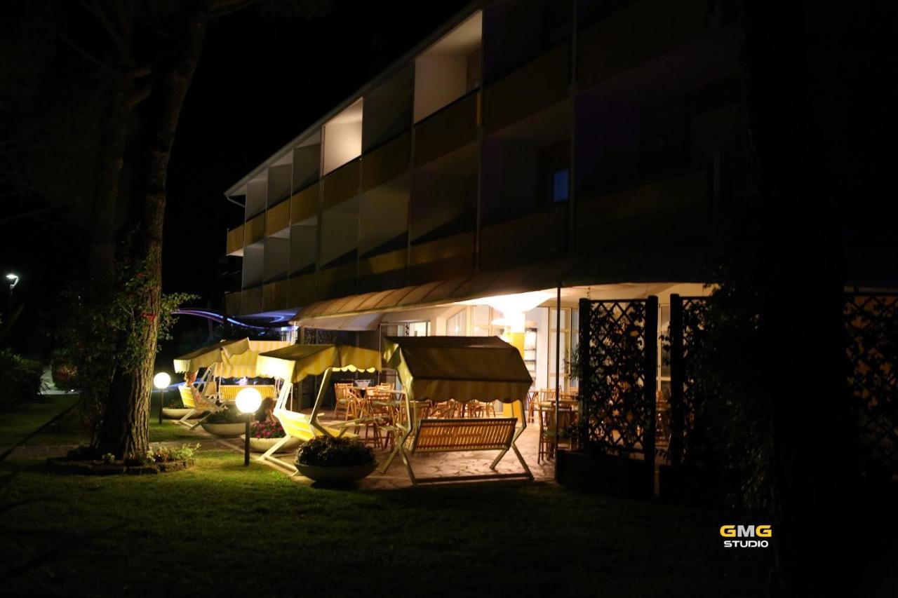 Hotel Hiki 3 Superior Бибионе Екстериор снимка